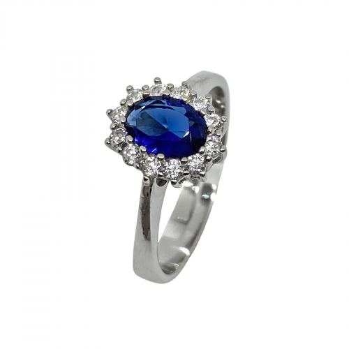 Anello argento modello Kate con pietra ovale blu e contorno zirconi bianchi